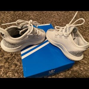 Black & gray Adidas tubular Shadow Knit I size 4K